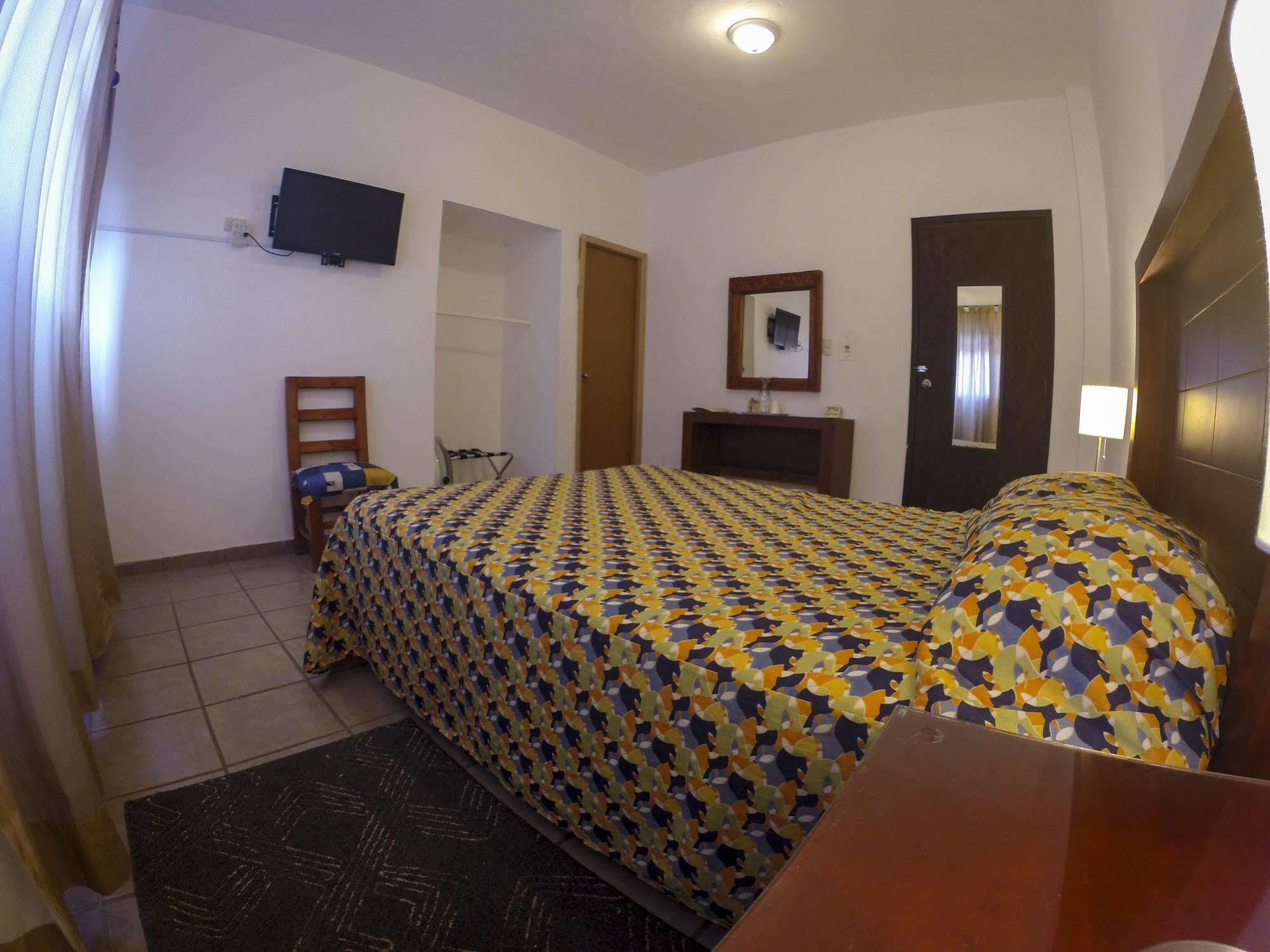 Hotel San Miguel Pénjamo מראה חיצוני תמונה