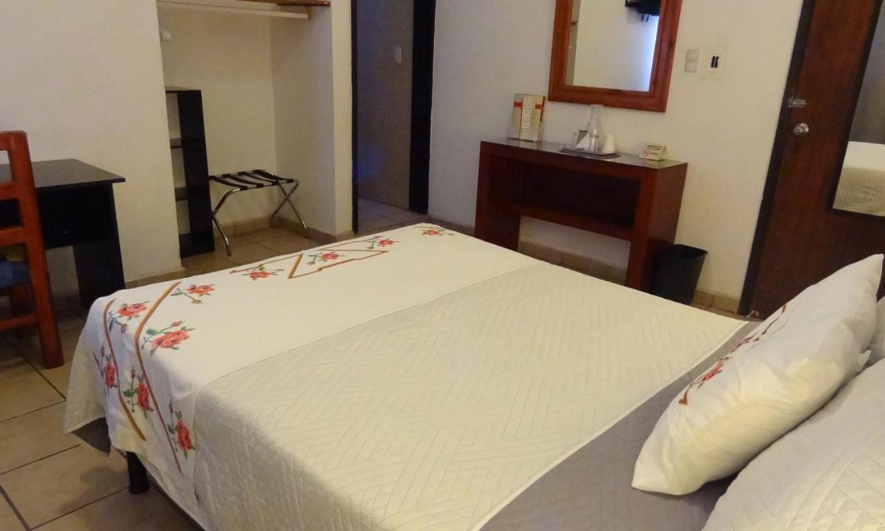 Hotel San Miguel Pénjamo מראה חיצוני תמונה